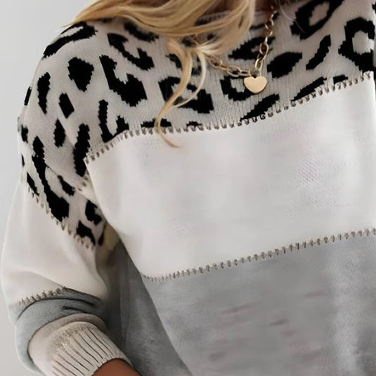 Zainab - Women's Soft Knit Sweater With Leopard Print